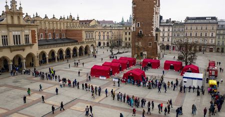 Szczepienia bez zapisów. Drugi dzień akcji w majówkę. "Będą dodatkowe dawki"