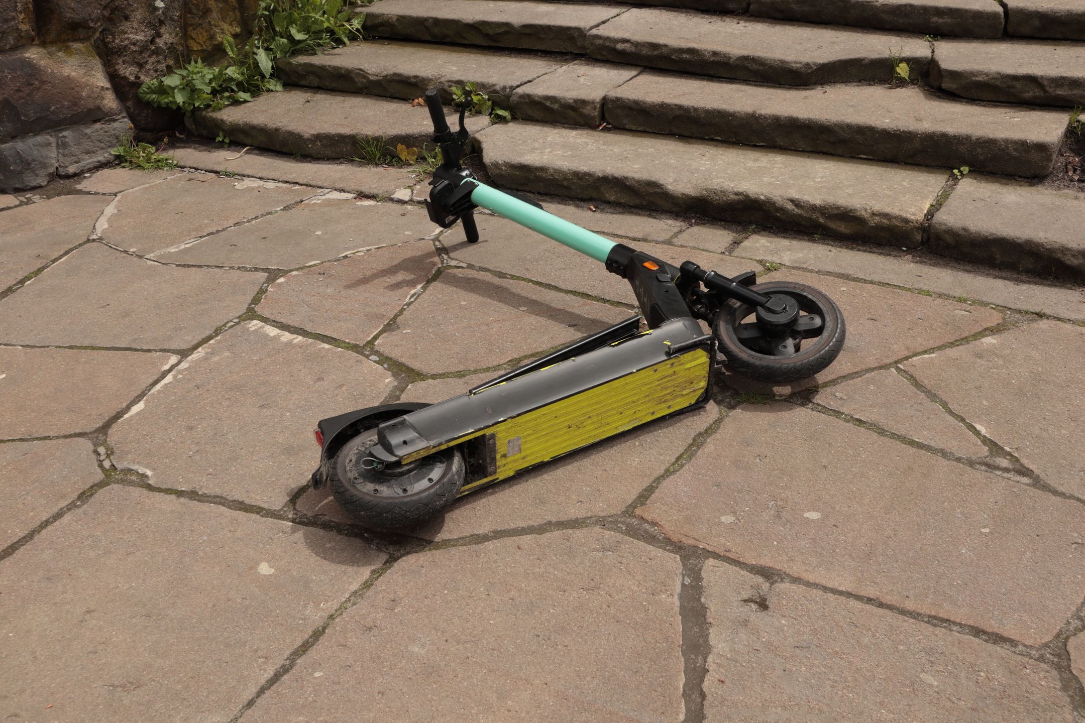 hulajnoga, kodeks drogowy, urban transport, electric scooter, mobility, przepisy ruchu drogowego, hulajnogi, ruch drogowy, transport, transport miejski