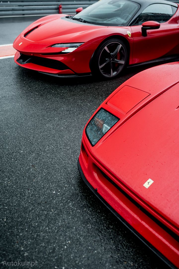 Ferrari SF90 (2021) vs Ferrari F40 (1990)
