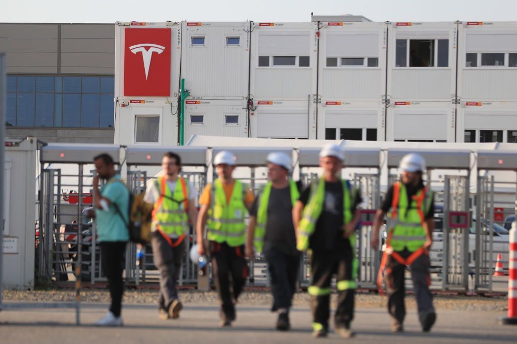 Wrze między Teslą a niemieckimi związkami. Jest zawiadomienie o popełnieniu przestępstwa