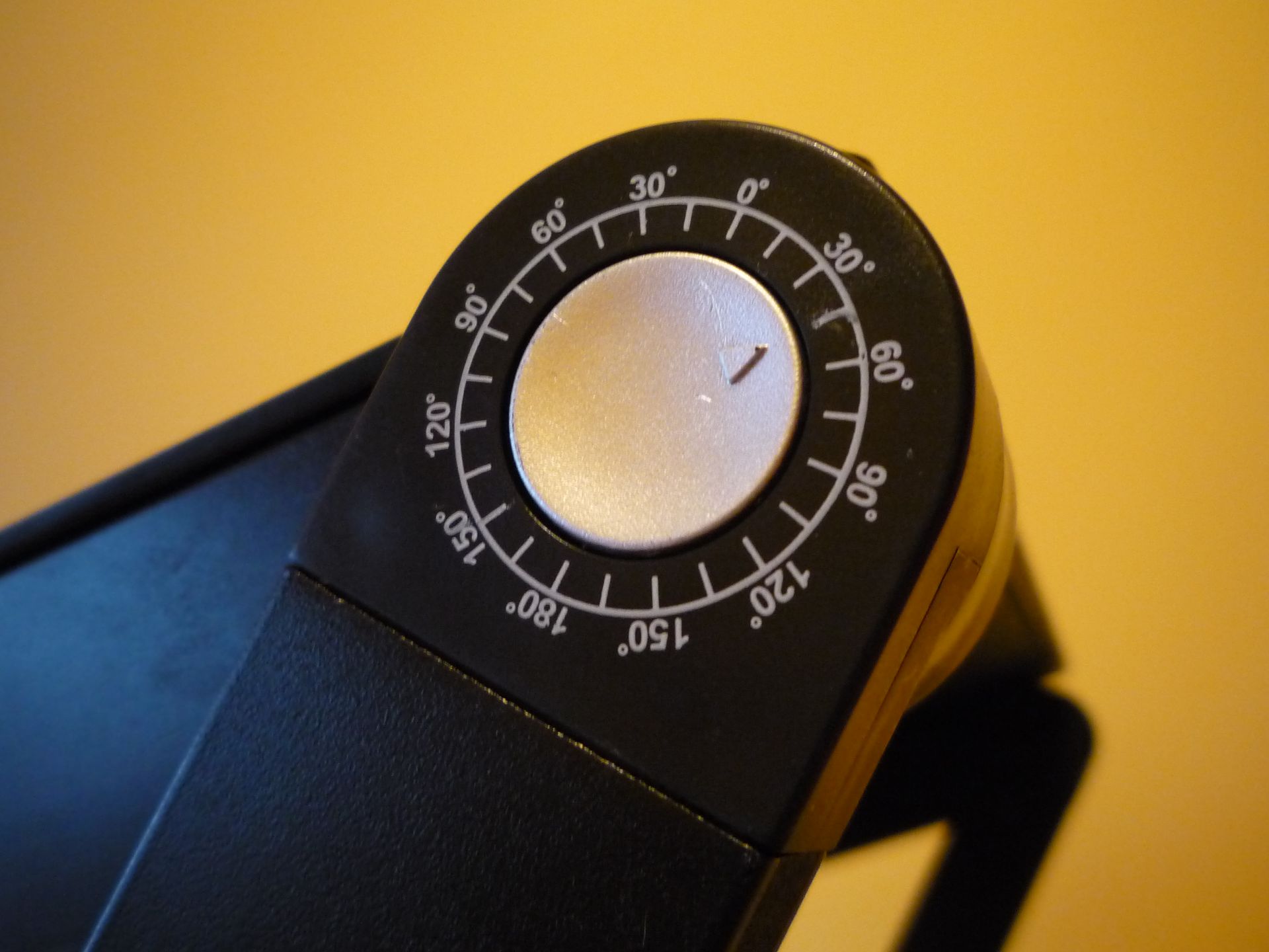 Atlas NT-L10 – wielofunkcyjny stolik pod laptopa [test] 5