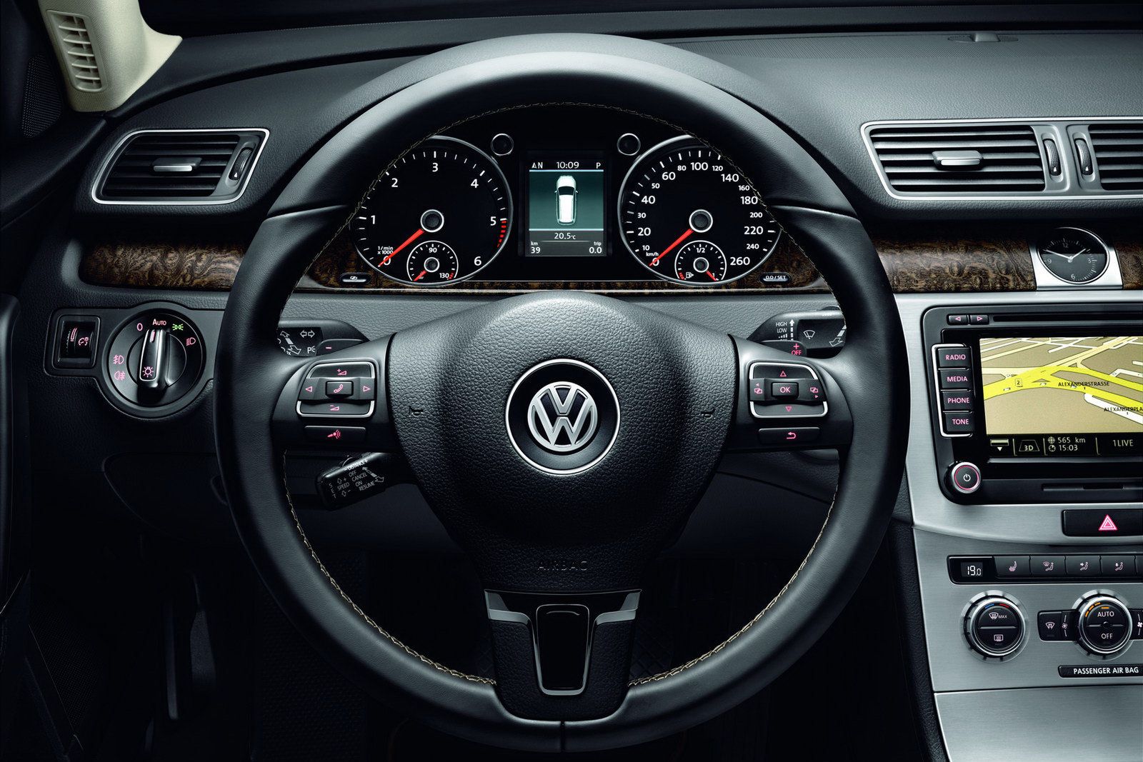 VW Passat Exclusive Edition