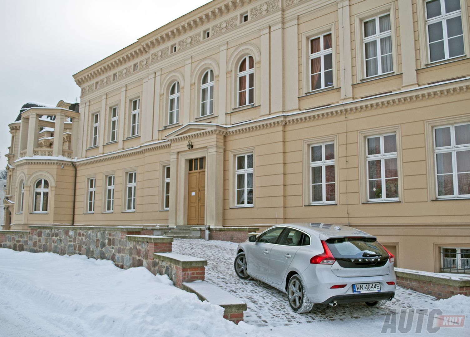 Volvo V40