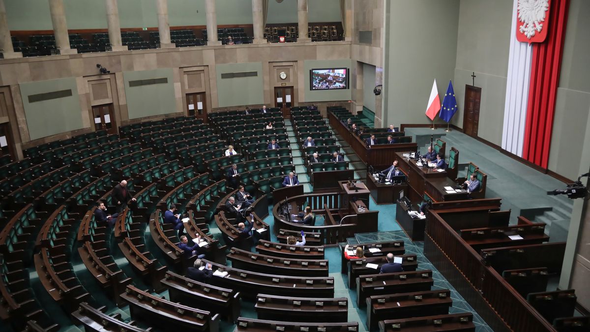 Sejm zajmie się podatkiem od cukru. Z ustawy zniknęły niektóre produkty
