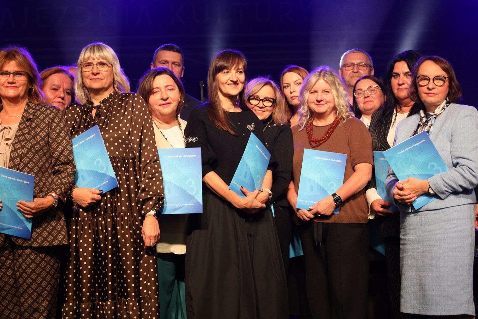 Dyrektorka SP nr 3 w Pleszewie z nagrodą Wielkopolskiego Kuratora Oświaty