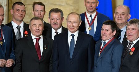 Zachód wymierzył w oligarchów Kremla. Oto nazwiska z "czarnej listy"