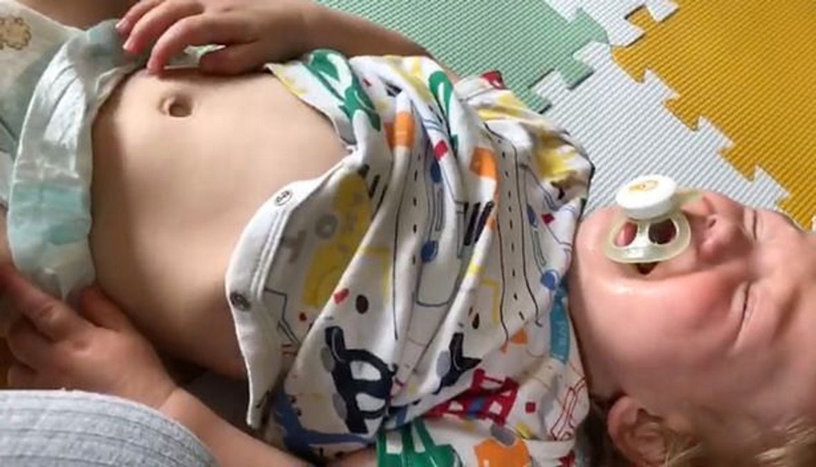 Chłopiec połknął baterię guzikową