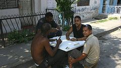 Jak Kubańczycy korzystają z komórek... 1