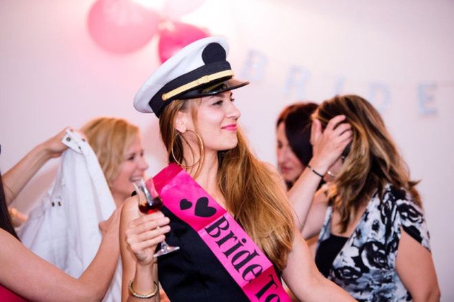 Sprawdzone zabawy na wieczór panieński. Zaskocz pannę młodą!