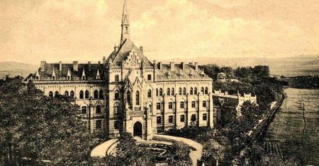 Tajemniczy Szpital Zakonu Maltańskiego trafi na sprzedaż? Jego historia rozpala wyobraźnię