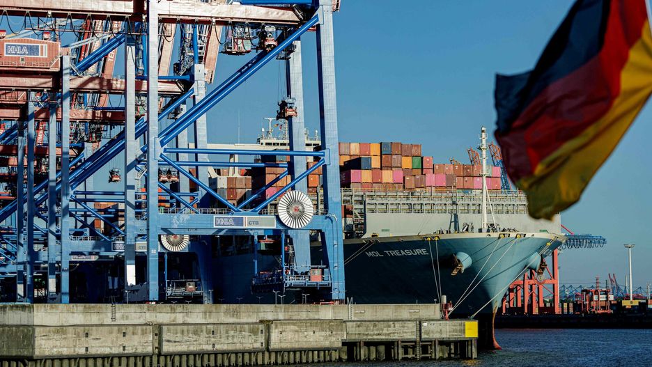 Temporary
The container ship ?MOL Treasure? is discharged at the terminals of HHLA (Hamburg Port Logistics Inc) in Hamburg on June 22, 2022. (Photo by Axel Heimken / AFP)
AXEL HEIMKEN