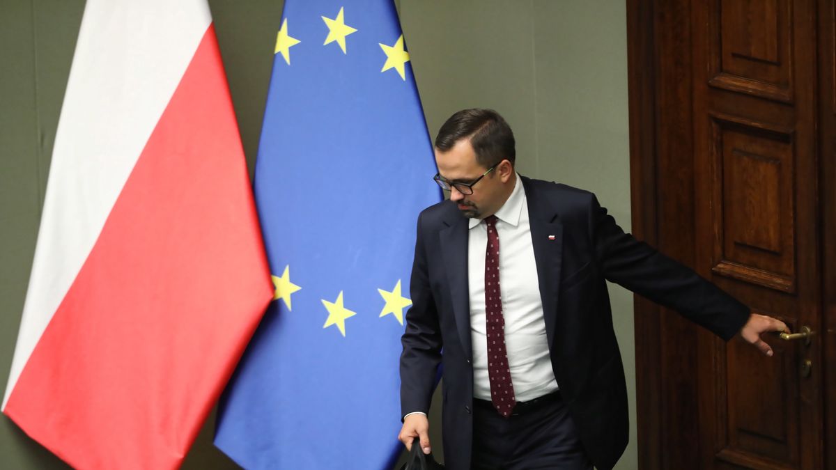 pozostaje VAT 23 proc.