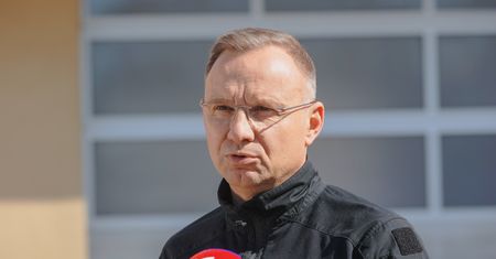 Duda tłumaczy swoją nieobecność. "Takie są rozwiązania na czas pokoju"