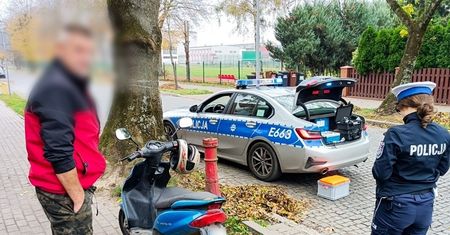 45-latek jechał motorowerem po chodniku. Grozi mu surowa kara