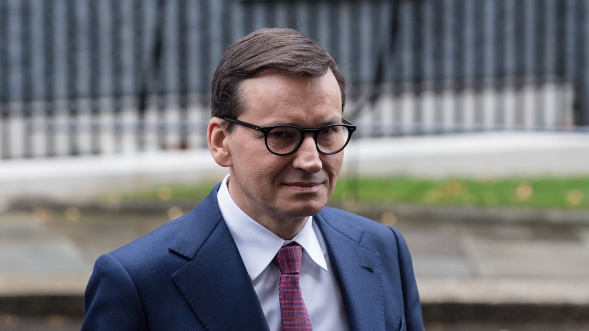 LONDON, UNITED KINGDOM - NOVEMBER 26: Polish Prime Minister Mateusz Morawiecki leaves 10 Downing Street following a bilateral meeting with British Prime Minister Boris Johnson in London, United Kingdom on November 26, 2021. (Photo by Wiktor Szymanowicz/Anadolu Agency via Getty Images)