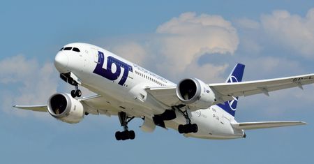 Problemy z Dreamlinerami? Niepokojące doniesienia. Mamy komentarz LOT
