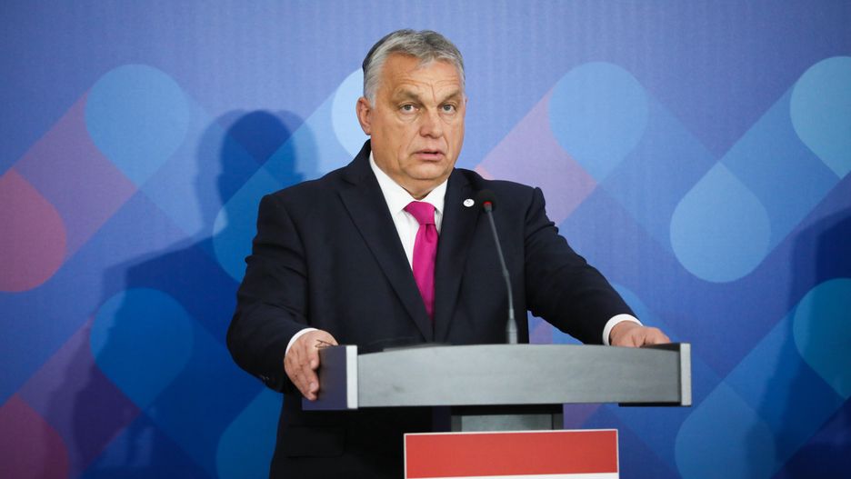 Viktor Orban
Koszyce, S�owacja, 24.11.2022. Premier W�gier Viktor Orban podczas konferencji prasowej po obradach szczytu Szef�w Pa�stw i Rz�d�w Grupy Wyszehradzkiej w Koszycach, 24 bm. Politycy poruszali tematy wojny na Ukrainie, energetyki, a tak�e nielegalnej migracji. (ls/zkoc) PAP/Leszek Szyma�ski
Leszek Szyma�ski
dyplomacja, energetyka, grupa wyszehradzka, konferencja, nielegalna migracja, politycy, polityk, polityka, prasowa, premierzy, spotkanie, szczyt, szefowie rz�d�w, V4, wojna na Ukrainie, wojna w Ukrainie