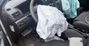 Borkowice: Kierowca wjechał do rowu. Pięciolatek wypadł z fotelika