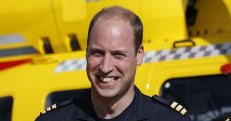 Książę William osobiście stanie do walki z koronawirusem? "Chciałby być PILOTEM HELIKOPTERA MEDYCZNEGO"
