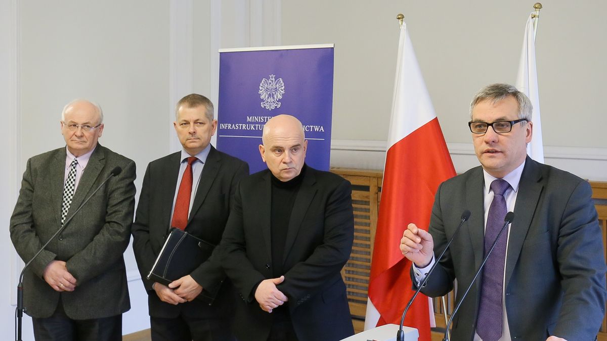 Na zdjęciu pierwszy z prawej Jerzy Szmit