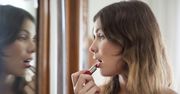 Jak wybrać kolor szminki? Jedna zasada jest kluczowa