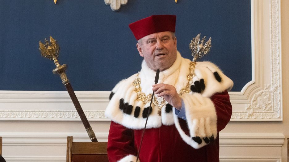 Profesor Alojzy Nowak, rektor UW