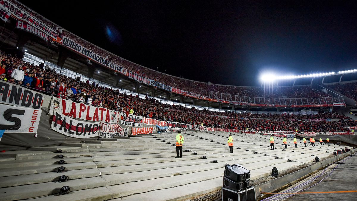 Getty Images / Marcelo Endelli / Na zdjęciu: Kibice River Plate.