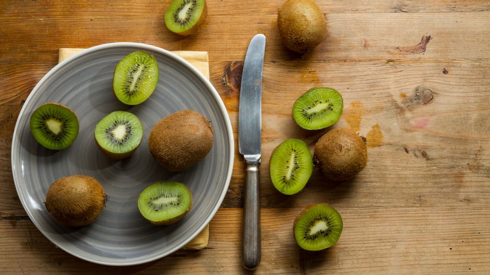 Kiwi - właściwości i przygotowanie. Uczulenie na kiwi