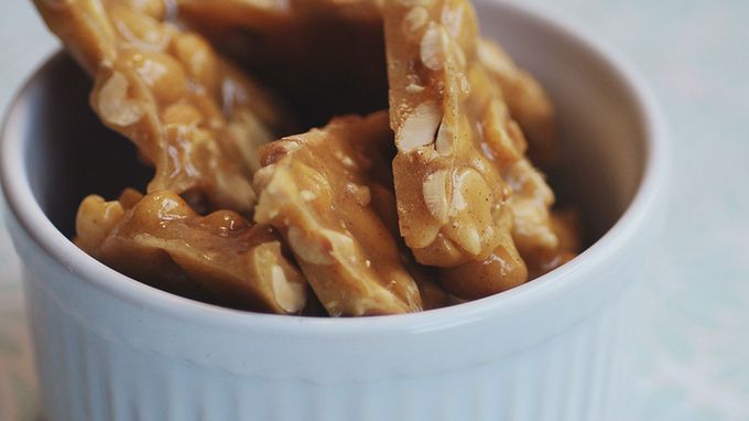 Kruchy baton z orzeszków ziemnych