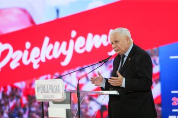 Kaczyński: ludzie są przerażeni, narasta bunt prawicy