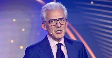 TYLKO NA PUDELKU: Gwiazdy stacji obawiają się transferu Huberta Urbańskiego do Polsatu? "BUDZI EMOCJE"