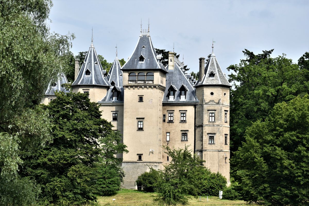 Zamek w Gołuchowie to siedziba Akademii Pana Kleksa w najnowszej ekranizacji słynnej bajki