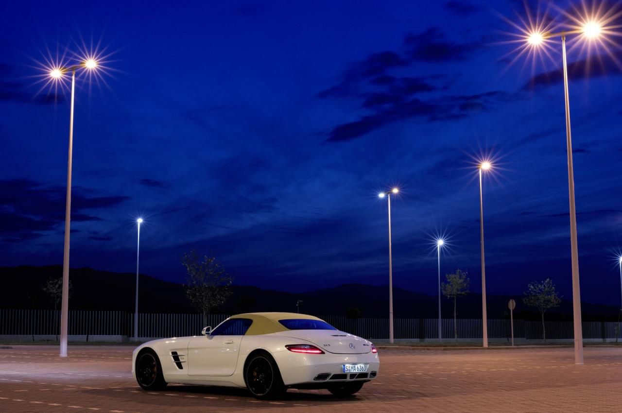 Mercedes SLS AMG Roadster