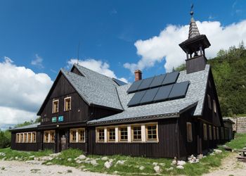 Karkonoskie schronisko z nietypową ofertą. Zapłacisz tylko złotówkę za nocleg, ale musisz spełnić jeden warunek