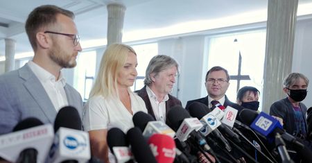 Nowa partia w Sejmie? Były polityk wraca do gry
