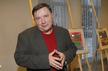Hryniewicz nie ma kontaktu z synem. "To jest jego wybór"