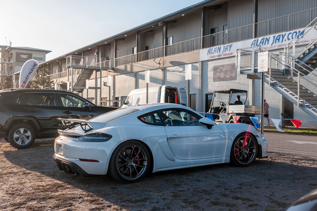 Samochody kibiców na 1000 miles of Sebring i 12 h of Sebring