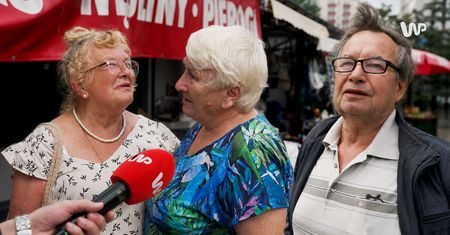 Ostre słowa o premierze na targu. "Ja jemu dam dwa złote. Niech żyje"