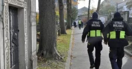 Stołeczni strażnicy będą tropić hieny. O zmroku wyjdą na patrole