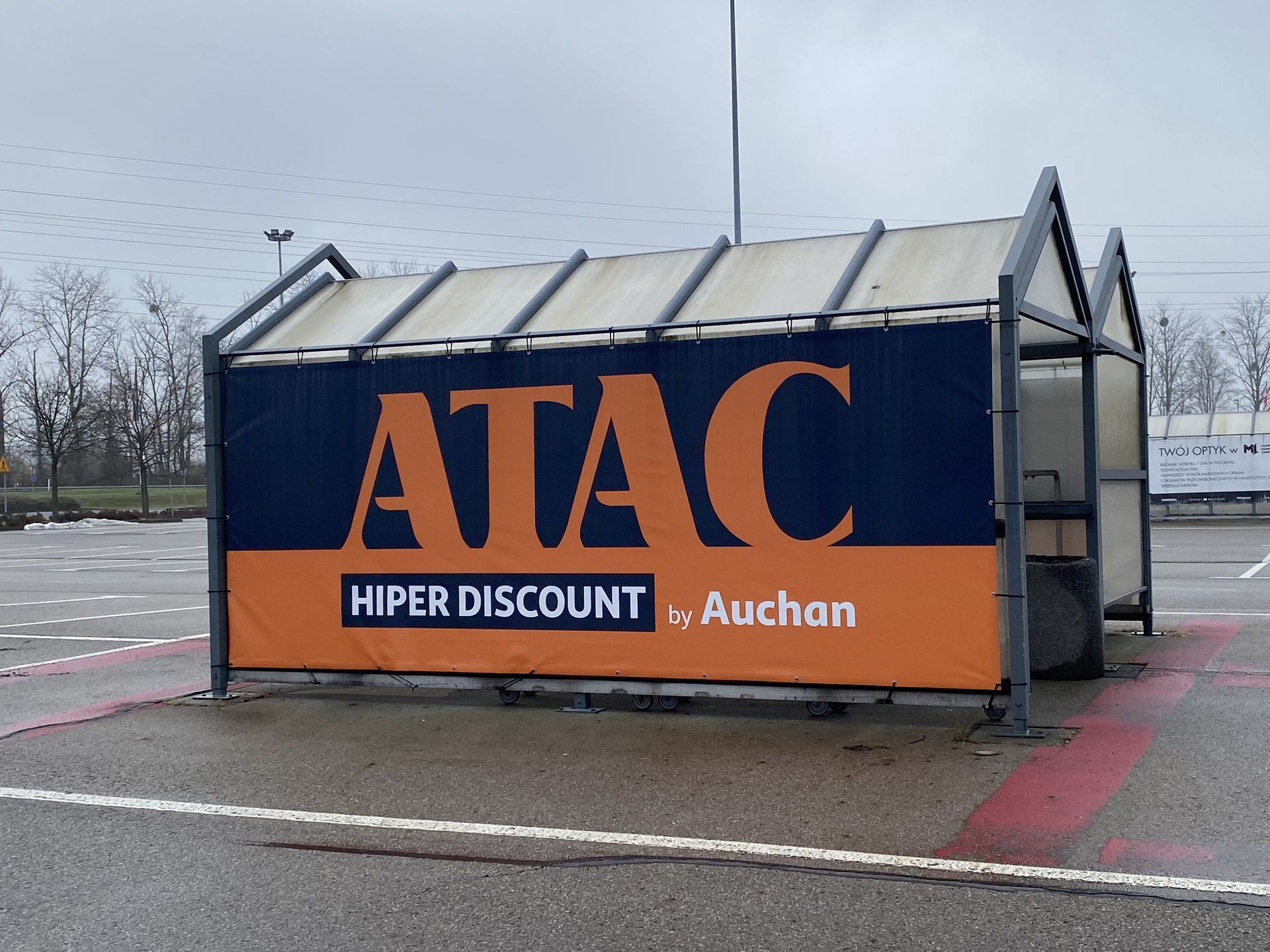 Auchan testuje nową sieć sklepów