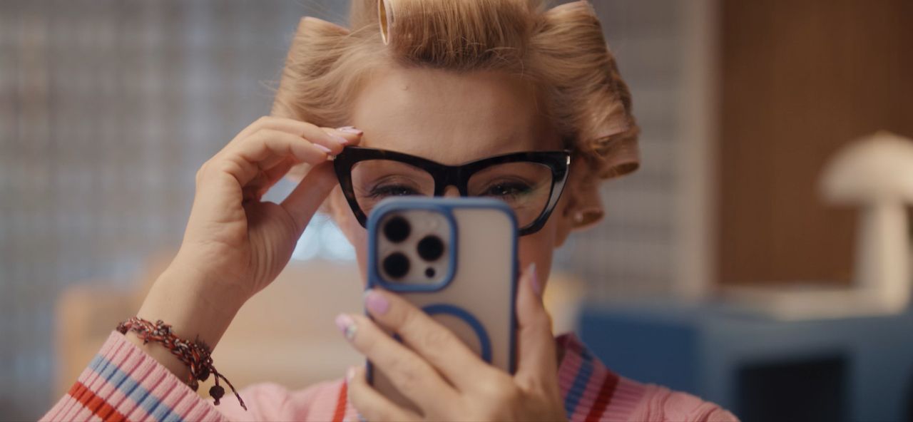 Gwiazdy TVN Style w salonie fryzjerskim. Tak stacja promuje start jesiennych premier