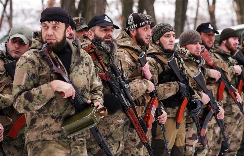 "Tylko grabież i terror". Kadyrowcy są w Mariupolu  