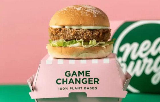 Leonardo DiCaprio inwestuje w roślinne burgery