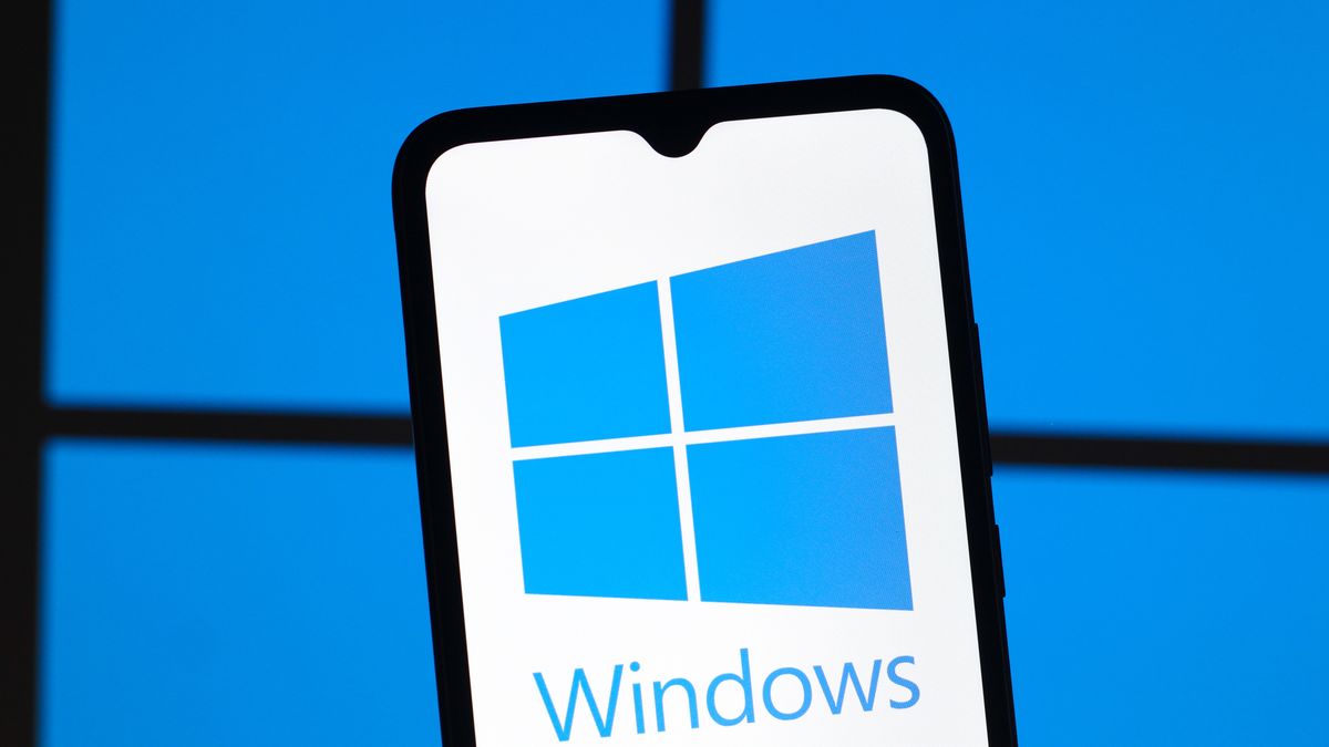 CANADA - 2025/02/02: In this photo illustration, the Microsoft Windows logo is seen displayed on a smartphone screen. (Photo Illustration by Thomas Fuller/SOPA Images/LightRocket via Getty Images)