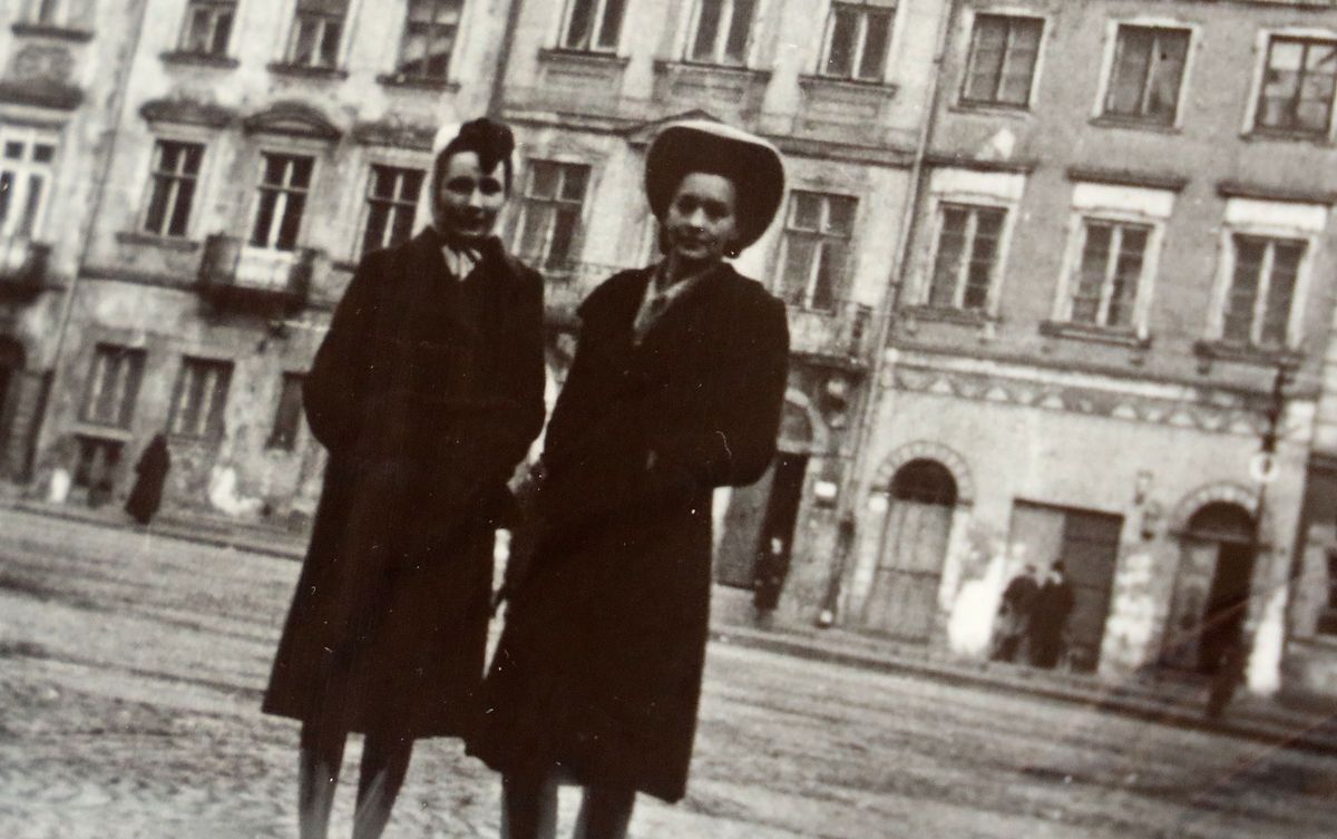 Kobiety podczas Powstania Warszawskiego, 1944 r. 