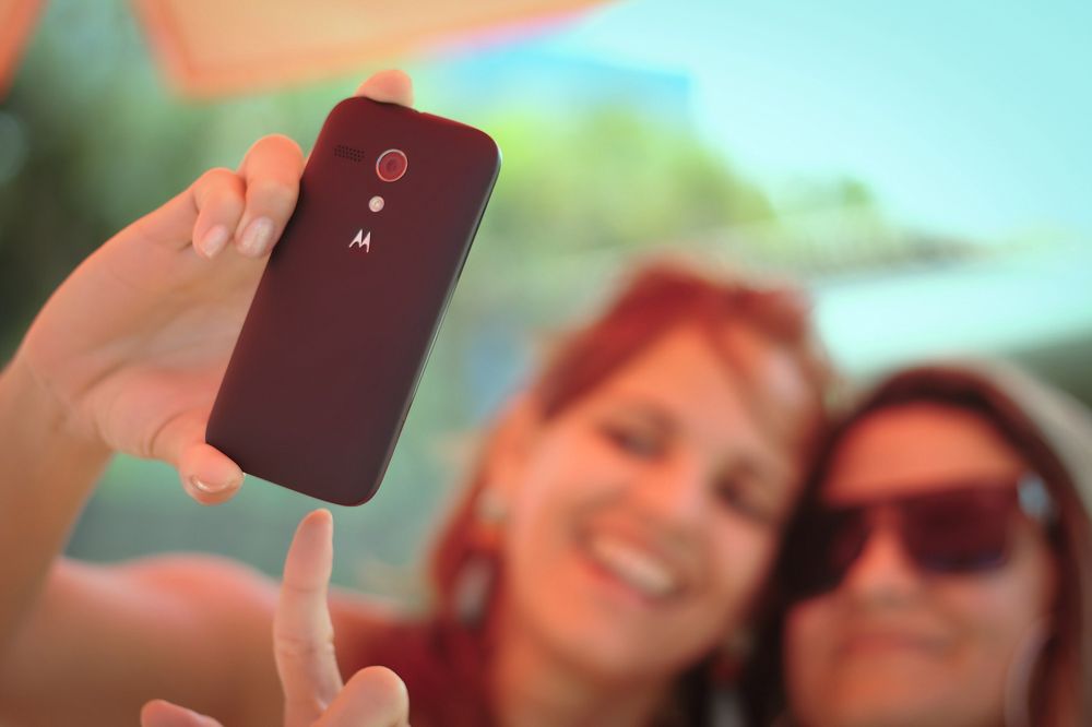 Popularni youtuberzy mogą już uprawiać streaming na żywo – i na tym zarabiać