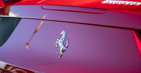Pierwszy SUV Ferrari trafi na rynek w 2022 roku - znamy szczegóły