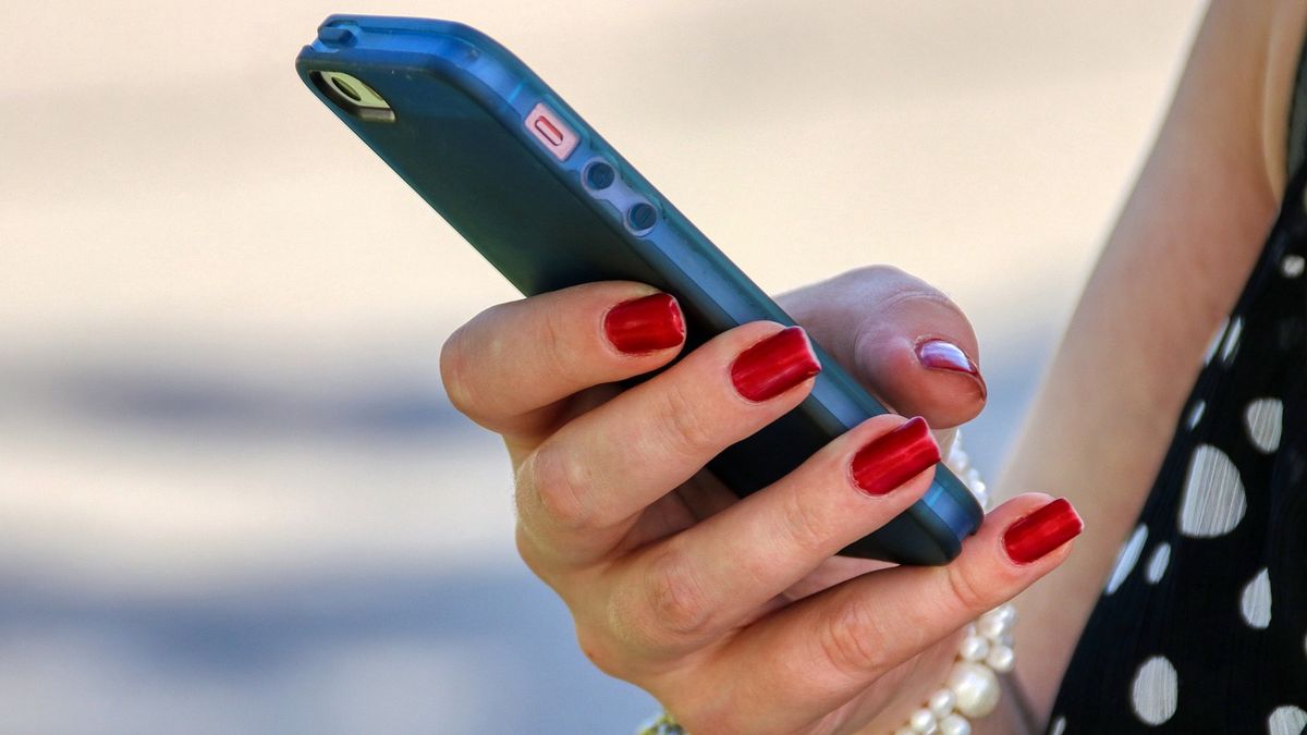 Smartfon to uniwersalne narzędzie. Może jednak posłuż cyberprzestępcom