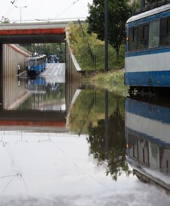 Burza nad Krakowem. Zalane ulice i zepsuta sygnalizacja świetlna