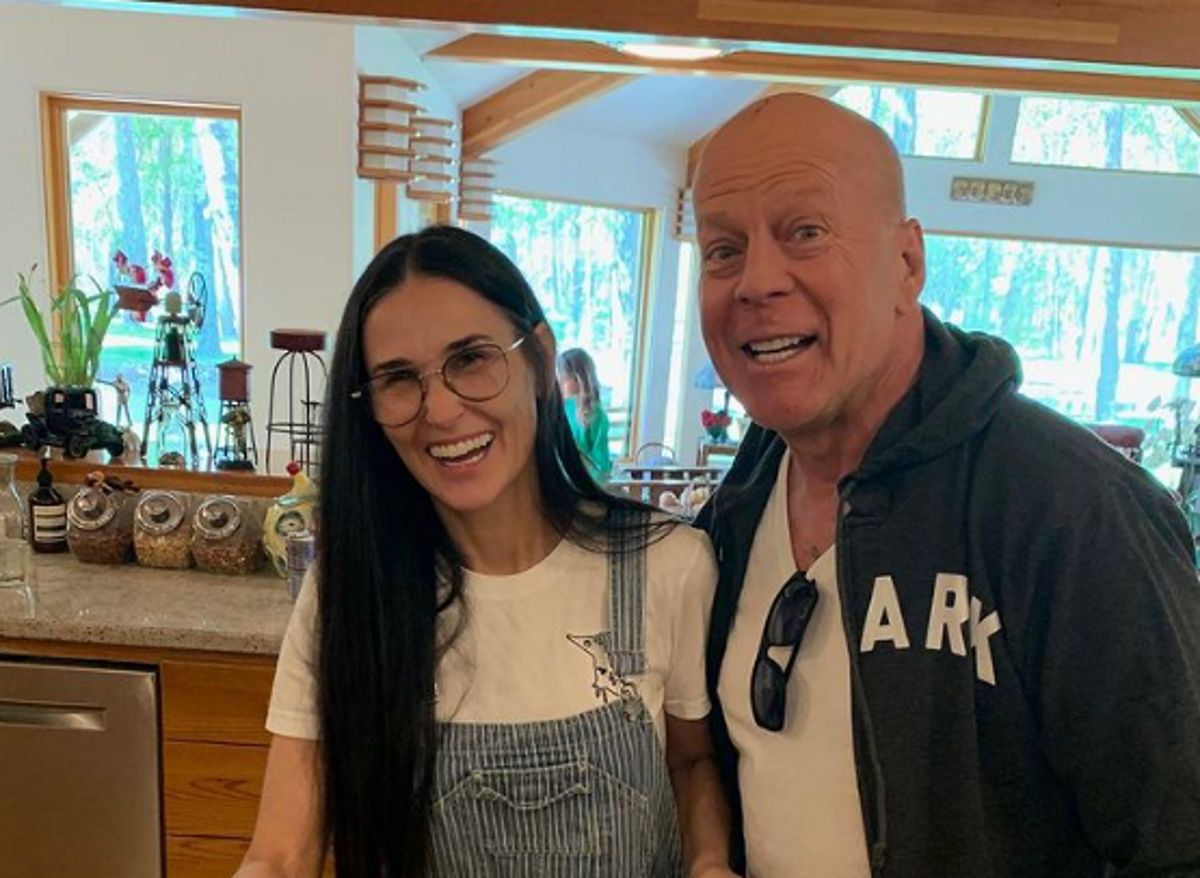 Demi Moore i Bruce Willis pozostali sobie bliscy po rozwodzie. Tu na zdjęciu z 2022 r.